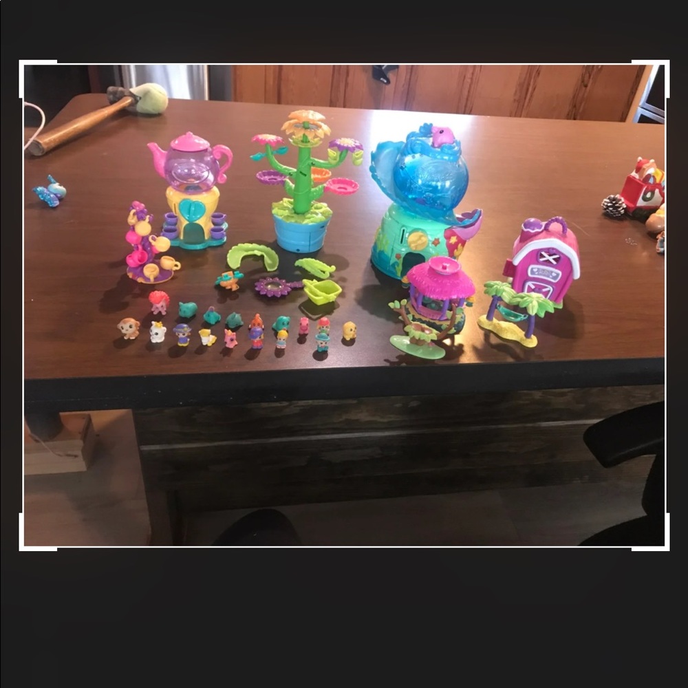 Squinkies  lot of toys